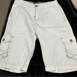 NEW White Buckle Cargo Shorts (30/25)